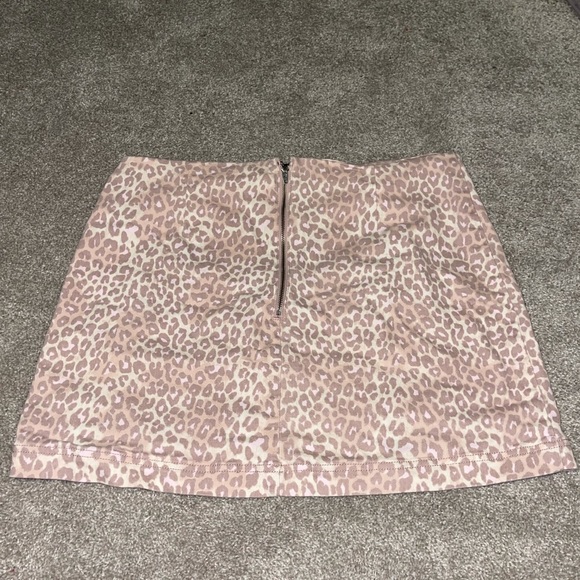 Leopard Print Skirt - Picture 2 of 3
